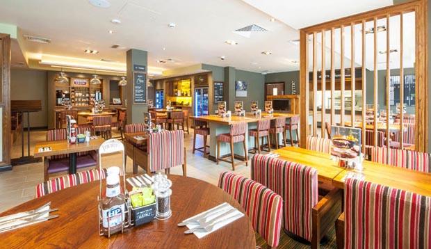 Premier Inn London Hackney Esterno foto